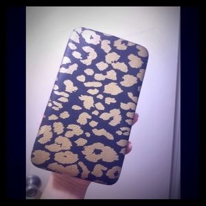 Mossimo Leopard print clutch